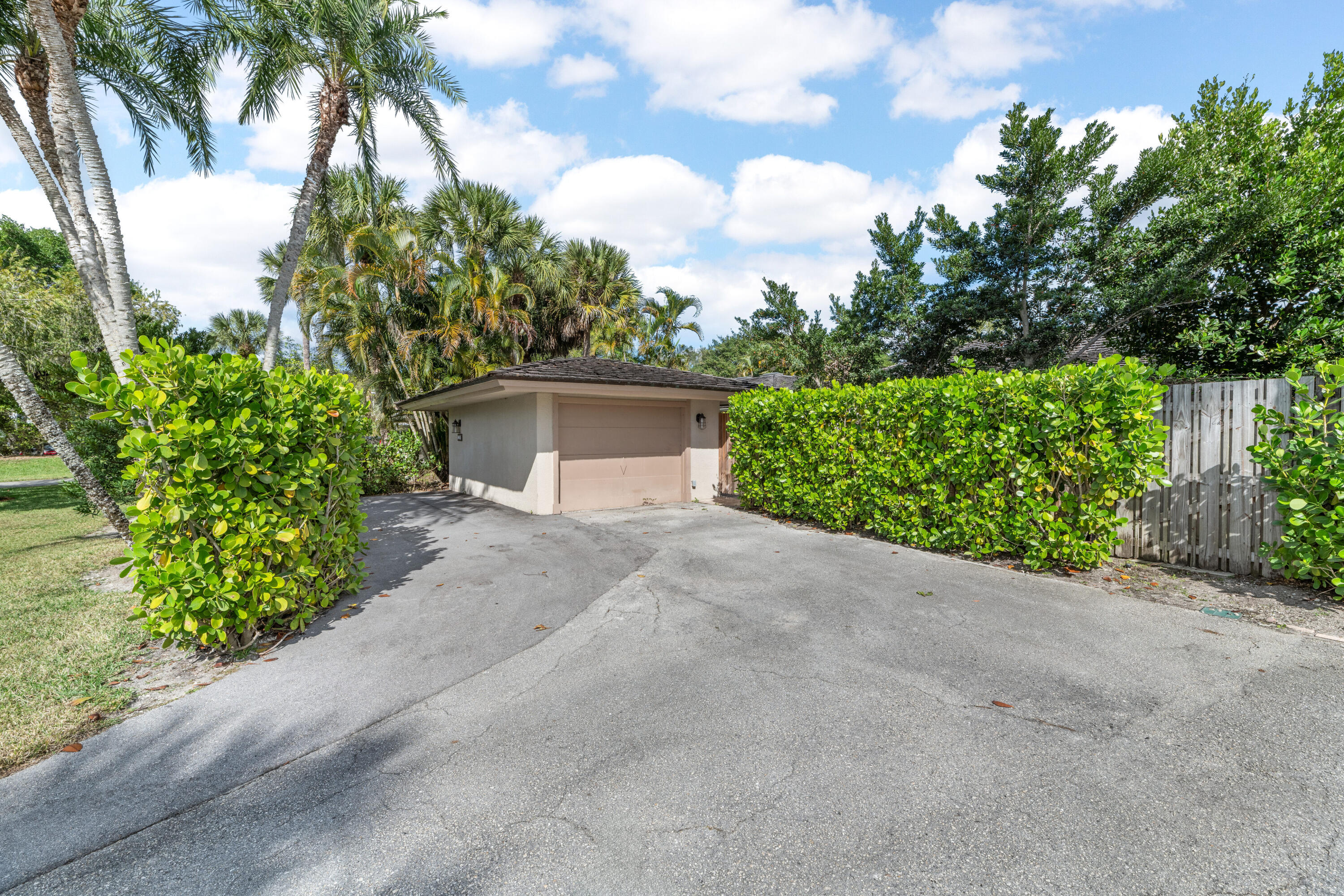 11683 Wimbledon Circle