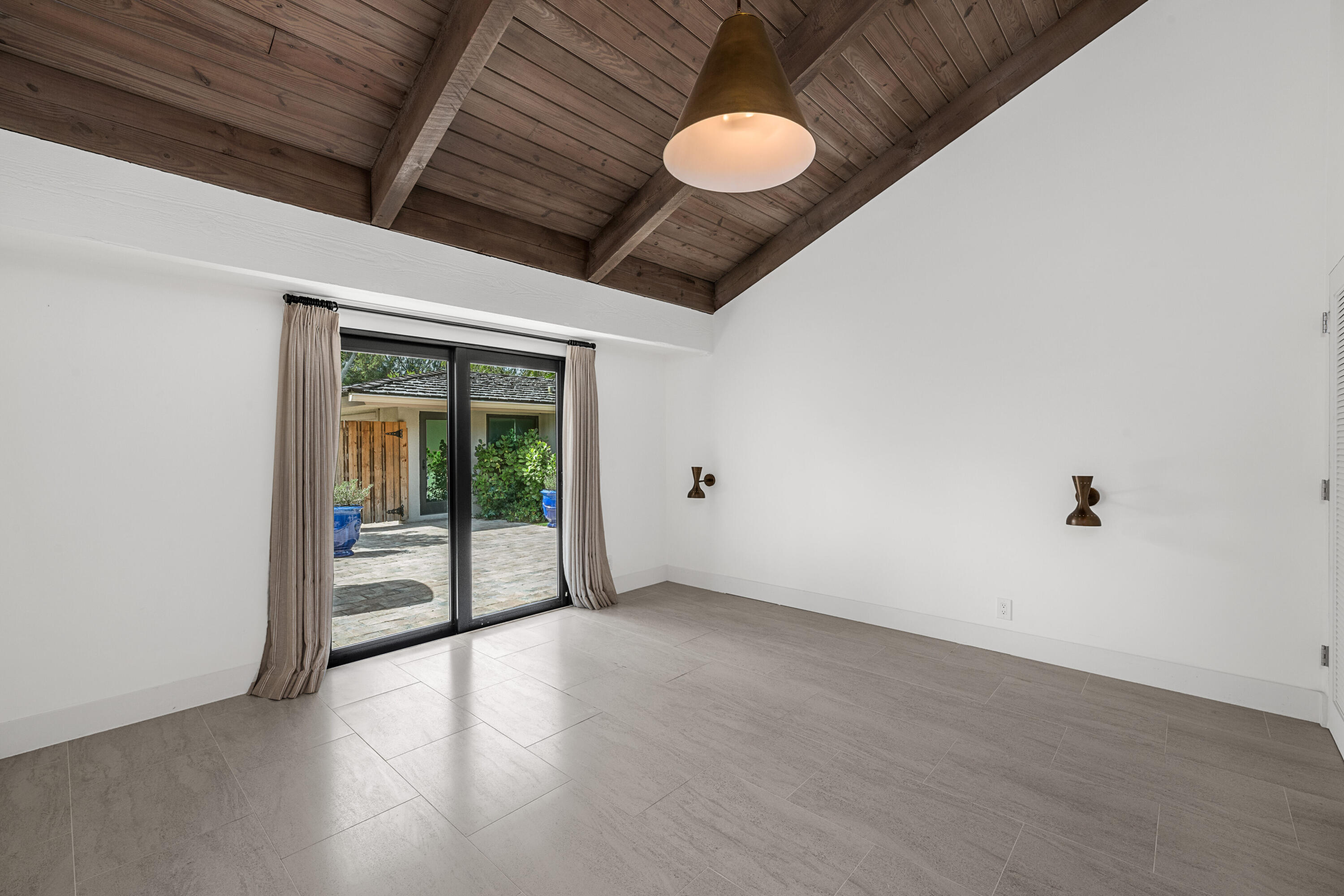 11683 Wimbledon Circle