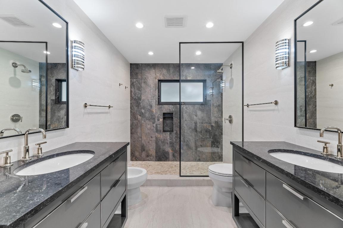 11683 Wimbledon Circle