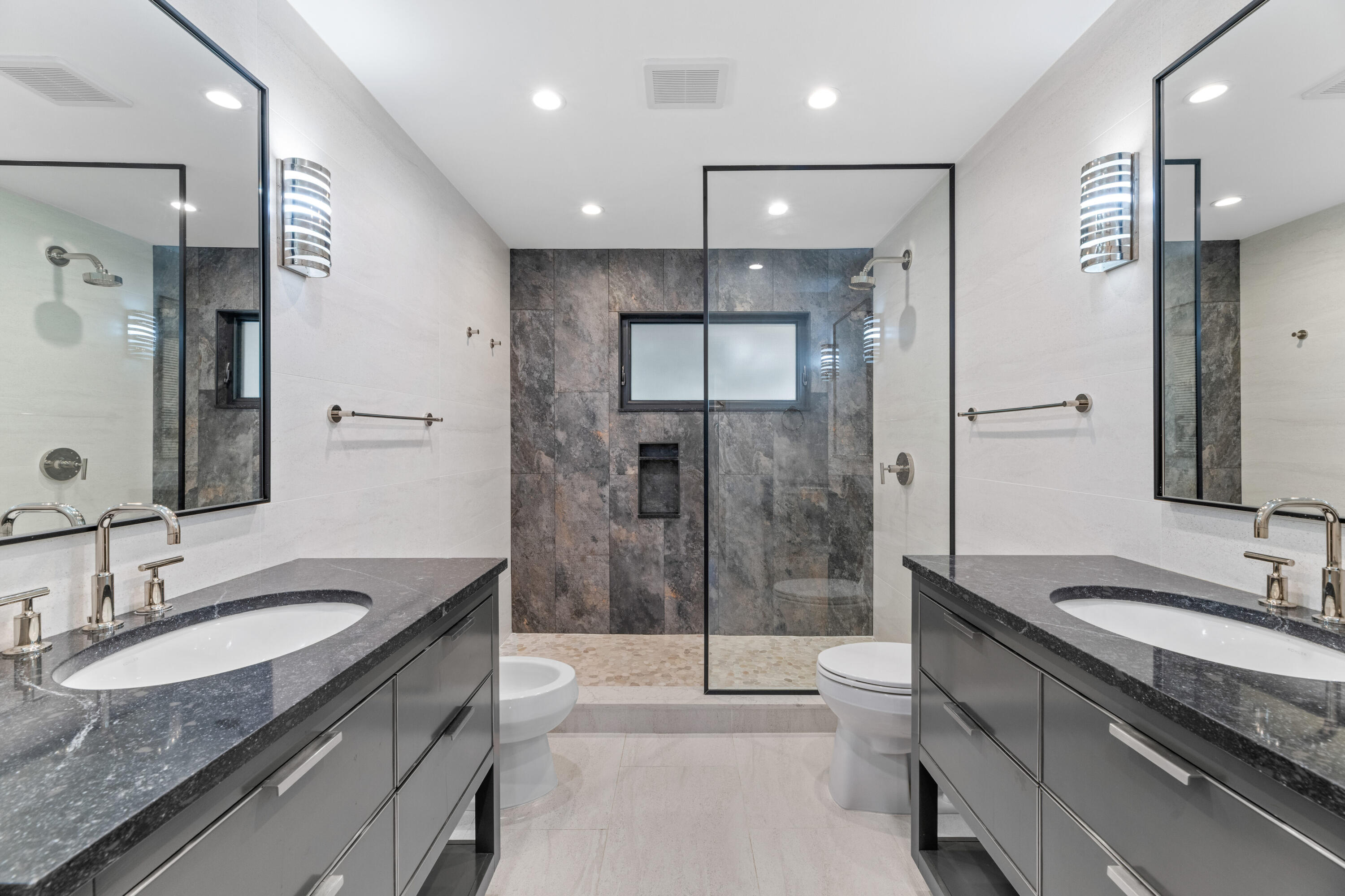 11683 Wimbledon Circle