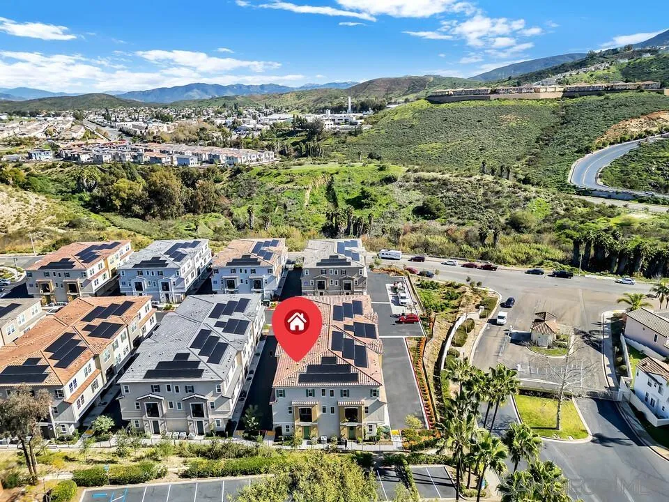 2822 Juniper Berry St