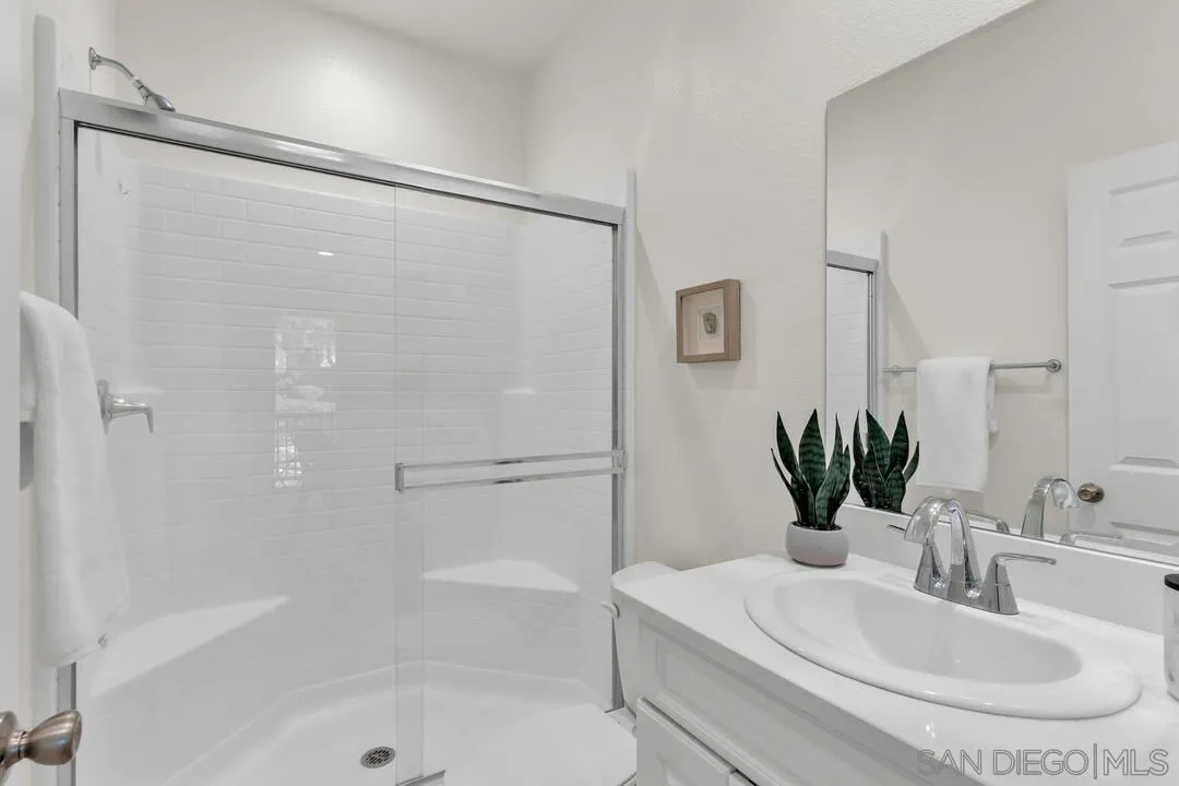 2822 Juniper Berry St