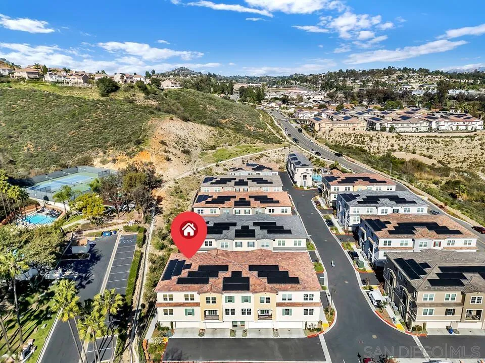 2822 Juniper Berry St