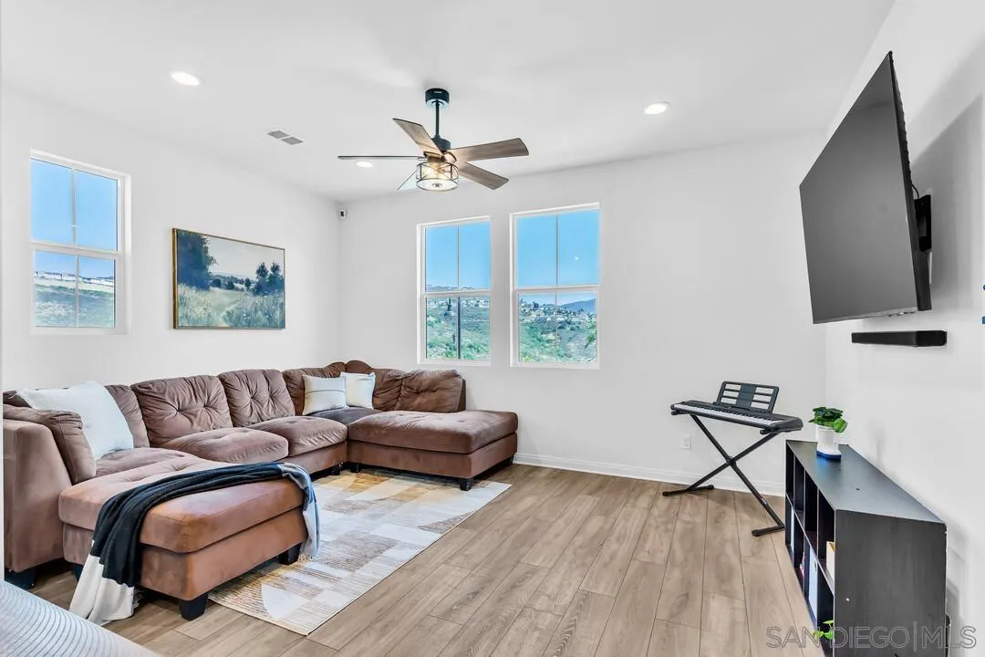 2811 Safflower