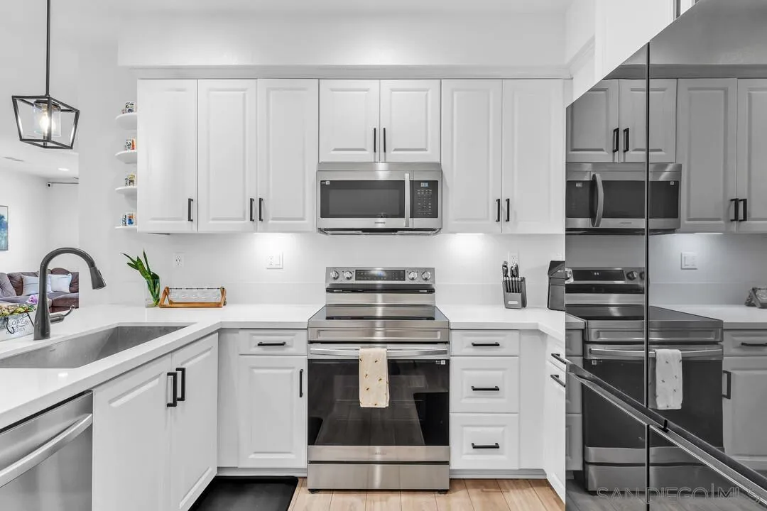 2811 Safflower