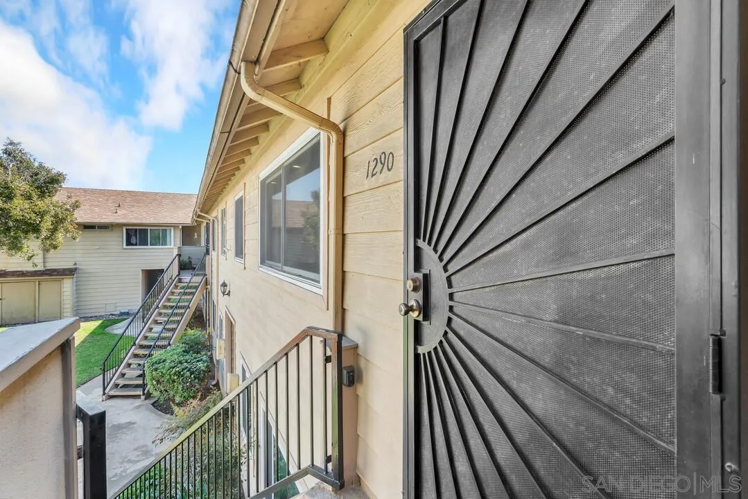 1290 Holly Ave