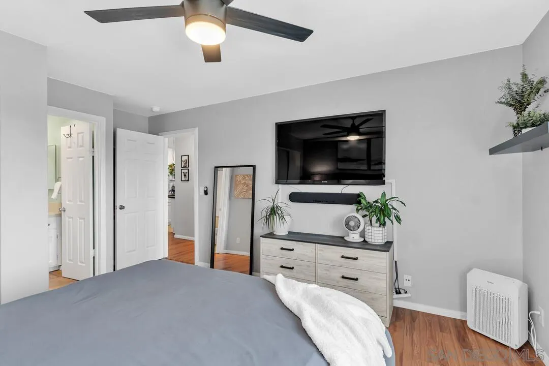 1290 Holly Ave