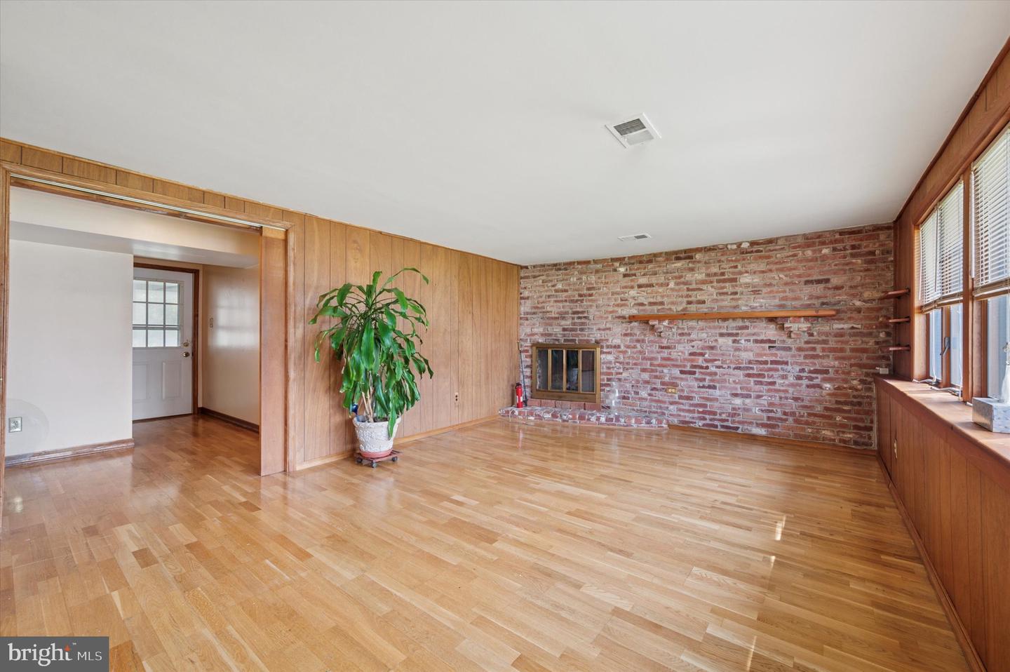 57 Cornell Dr