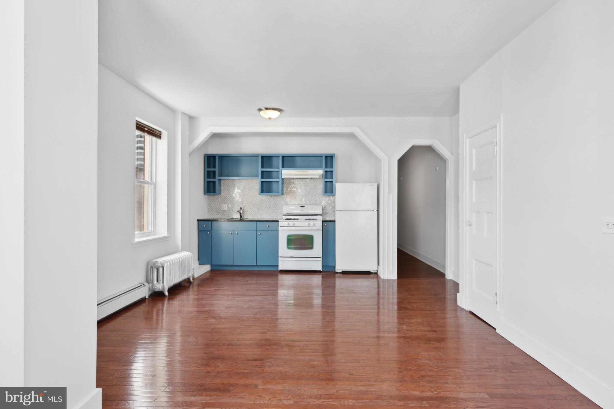 2029 SPRING GARDEN ST #3R