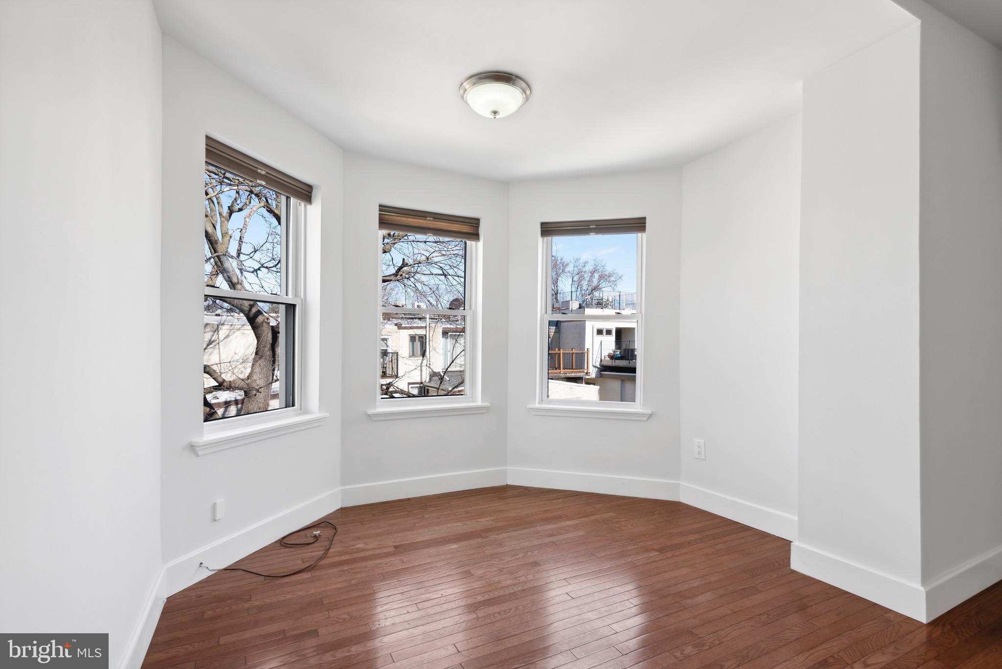 2029 SPRING GARDEN ST #3R