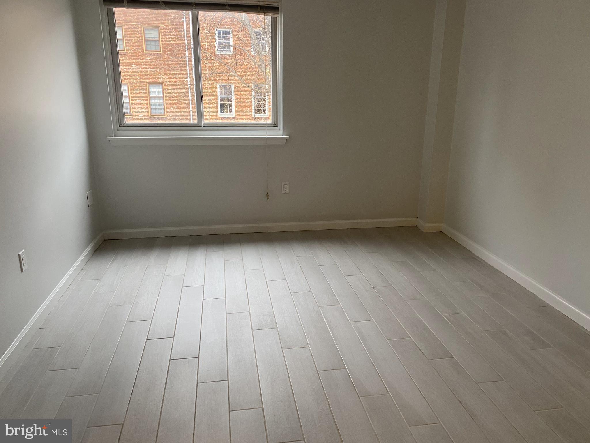 1221-29 South St #1221b