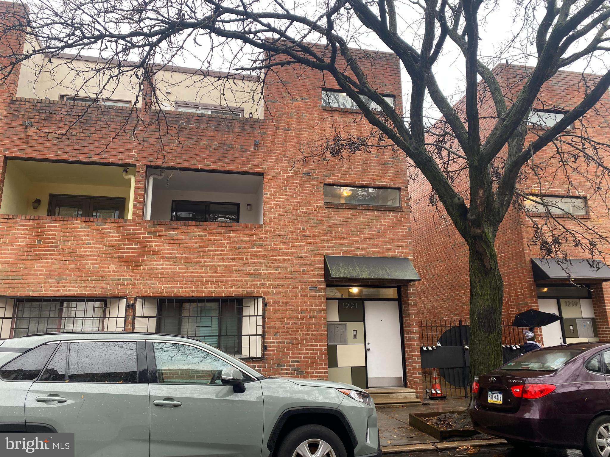 1221-29 South St #1221b