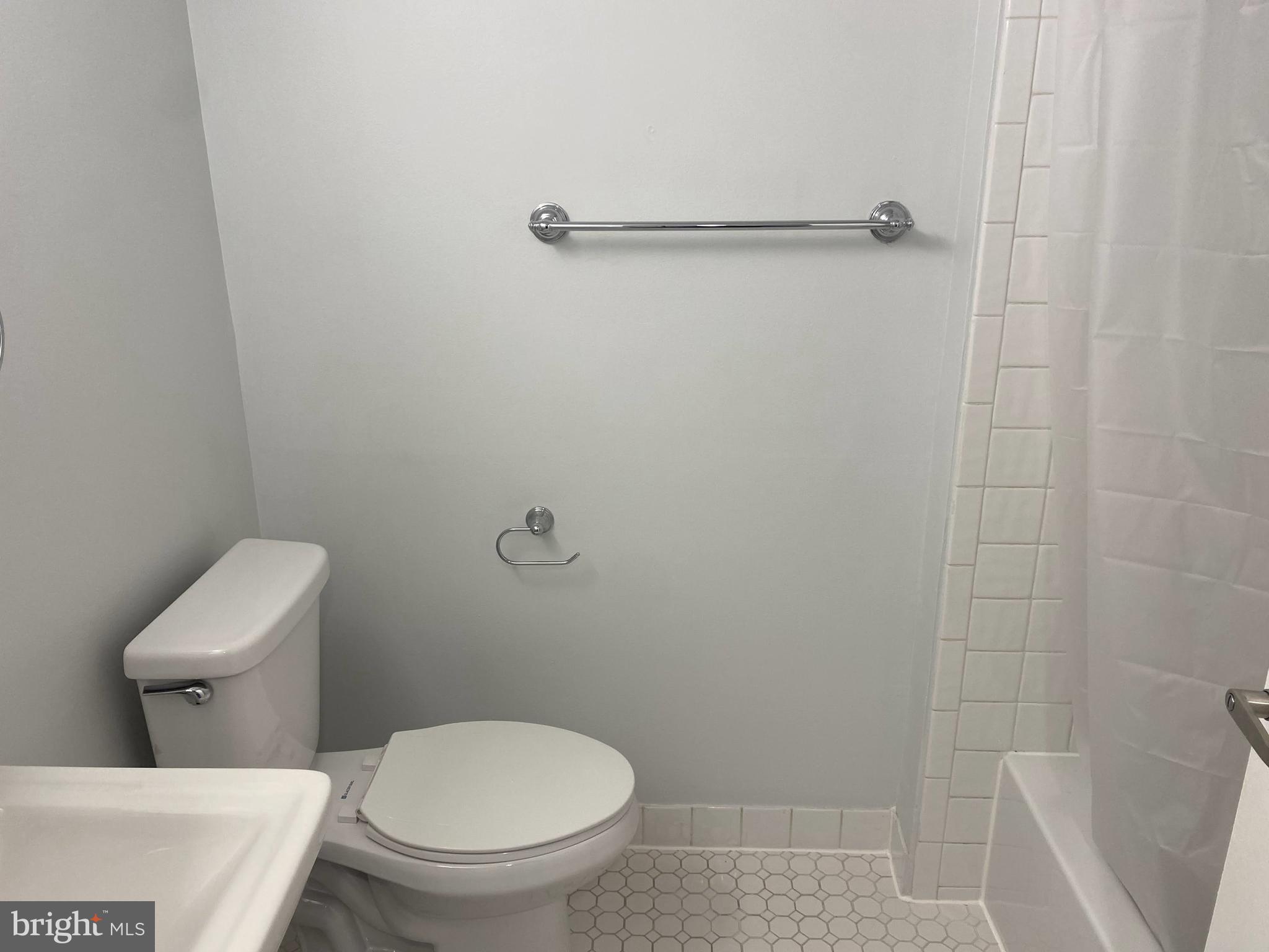1221-29 South St #1221b