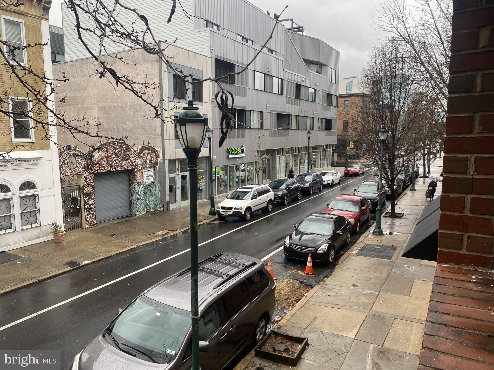 1221-29 South St #1221b