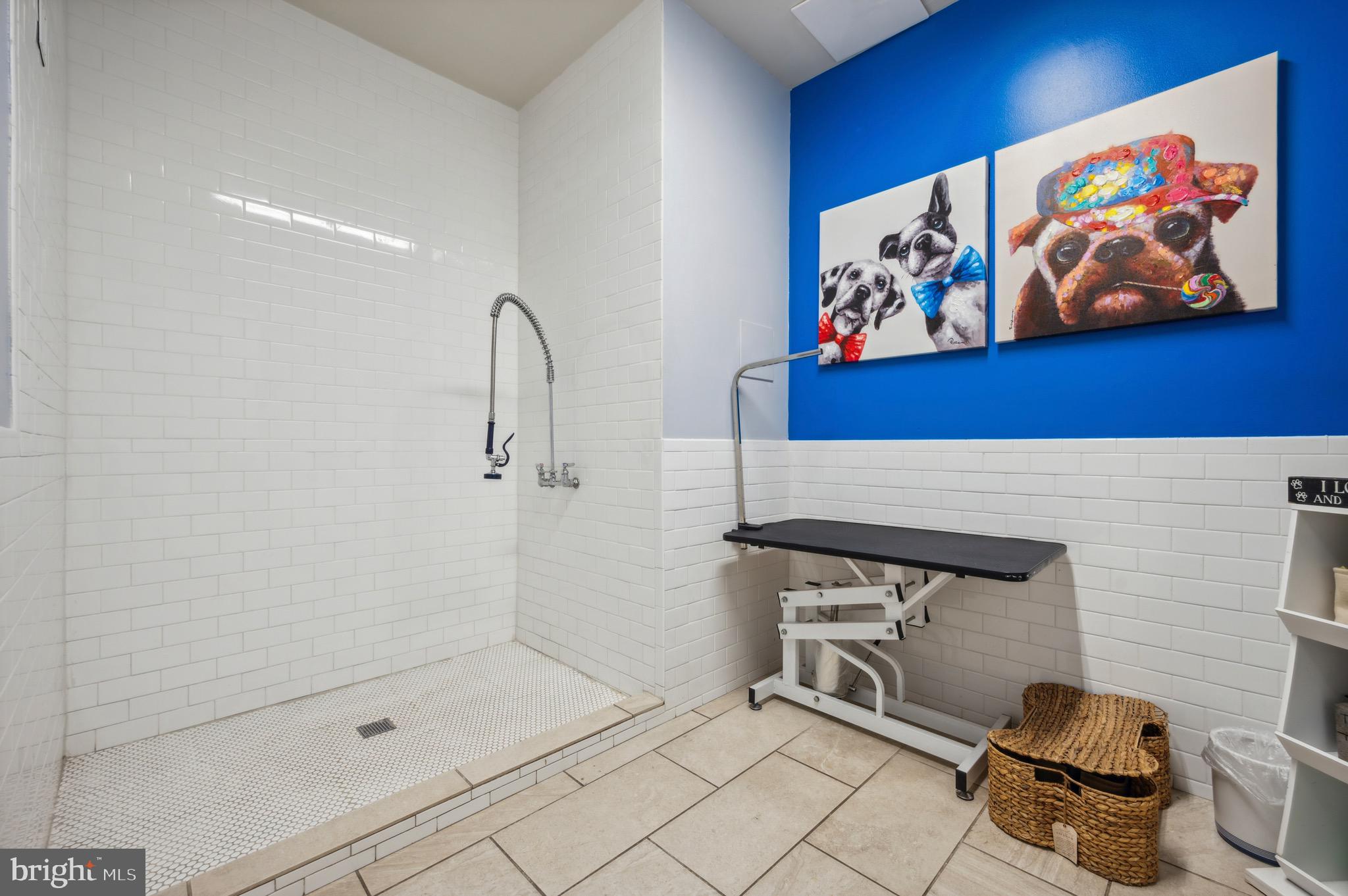 401 Race St #305