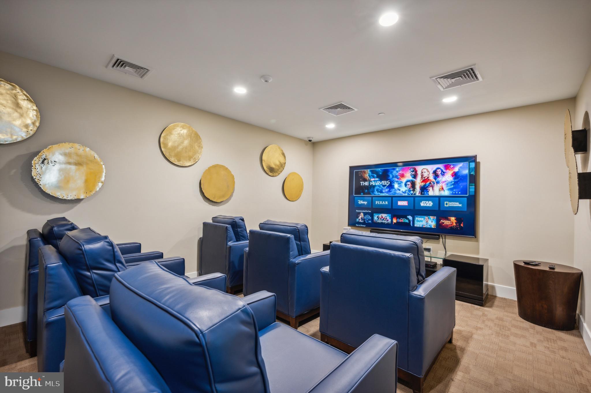 401 Race St #305