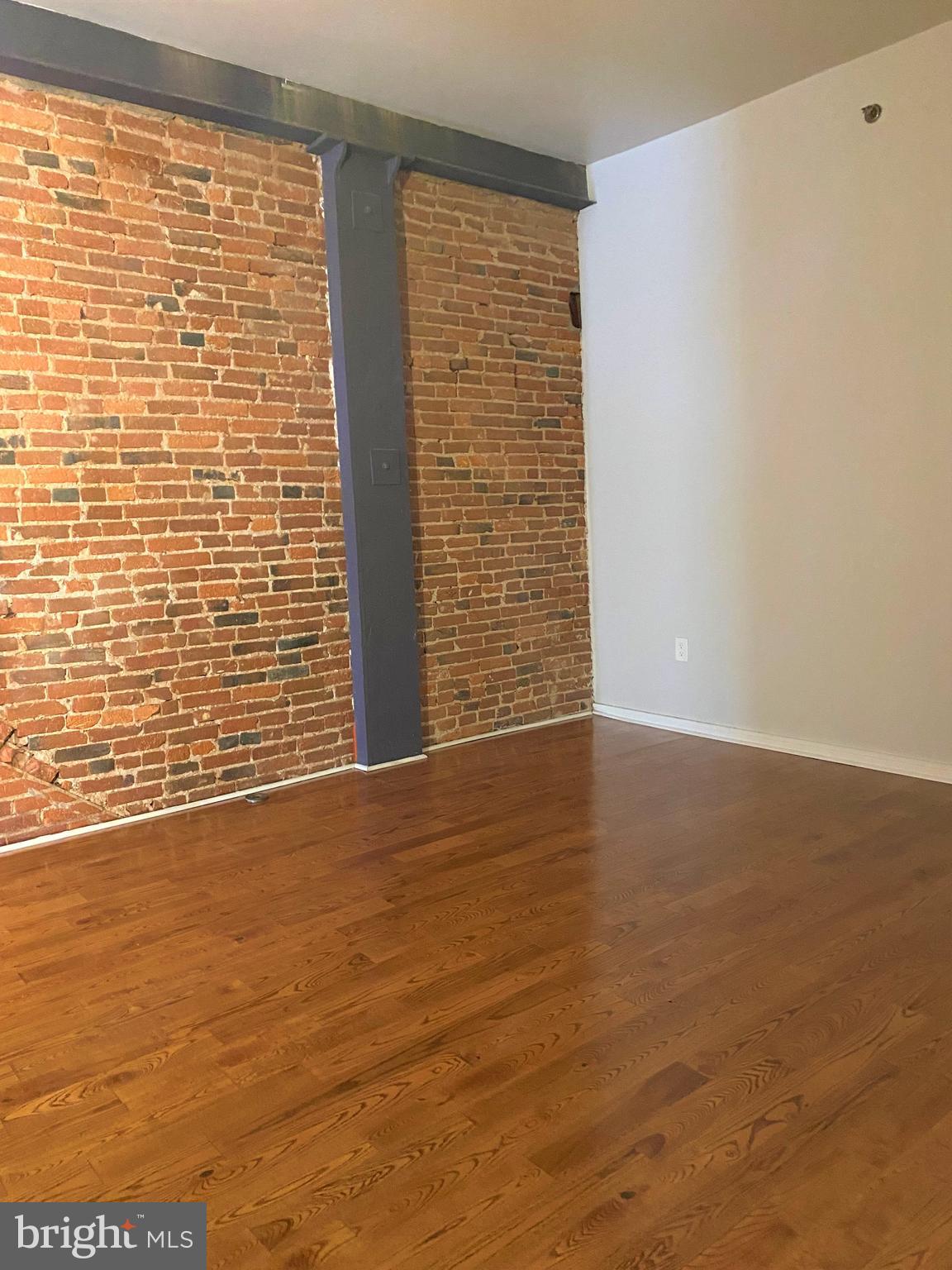 222 Church St #4j