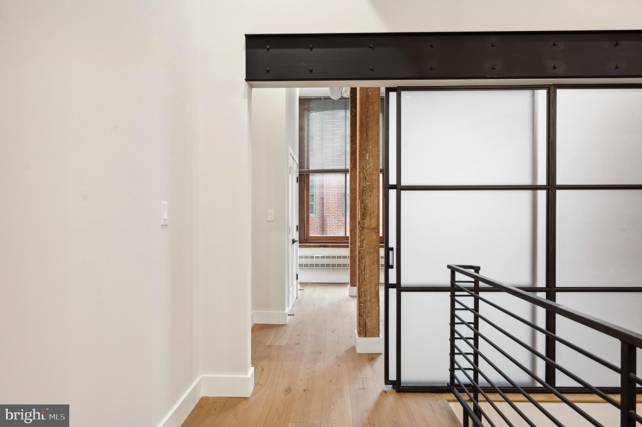 32 STRAWBERRY STREET ST