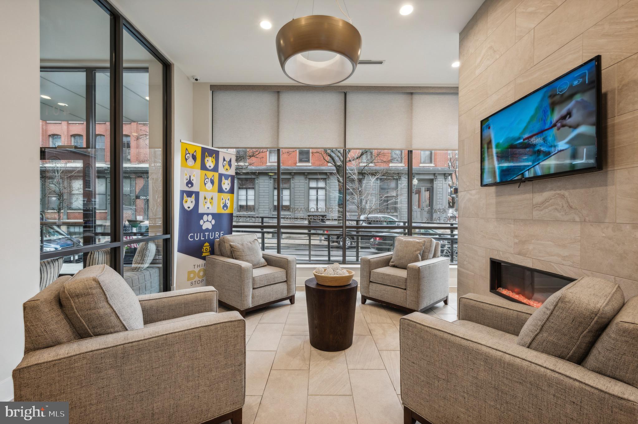 401 Race St #335