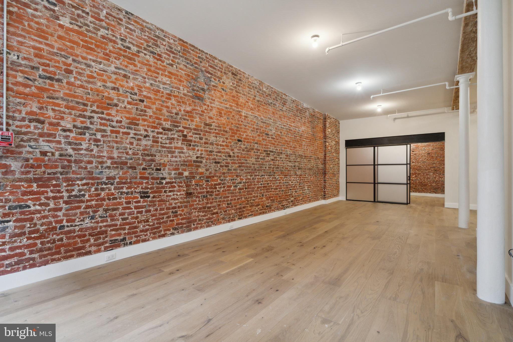 32 Strawberry St