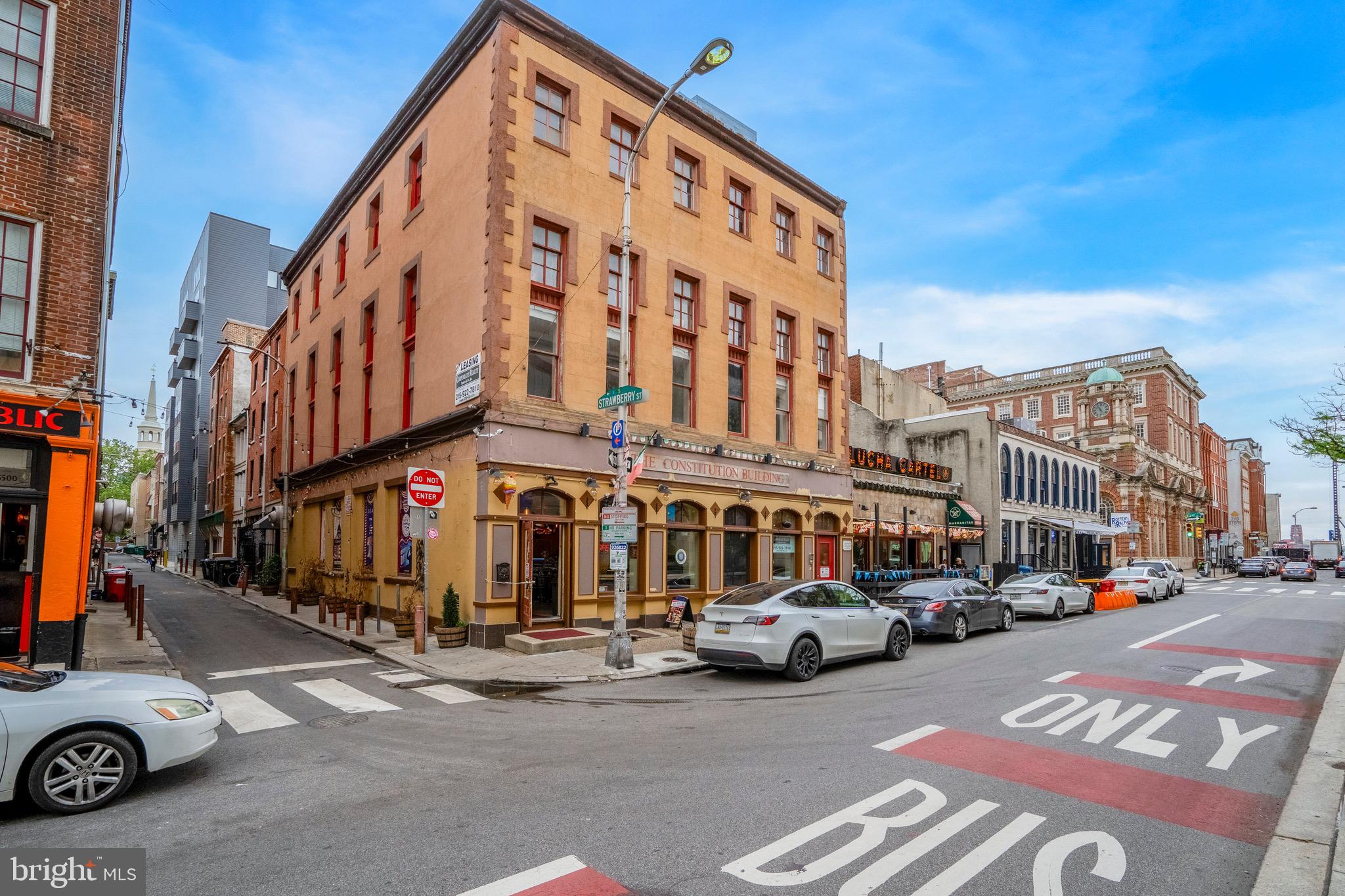 32 Strawberry St