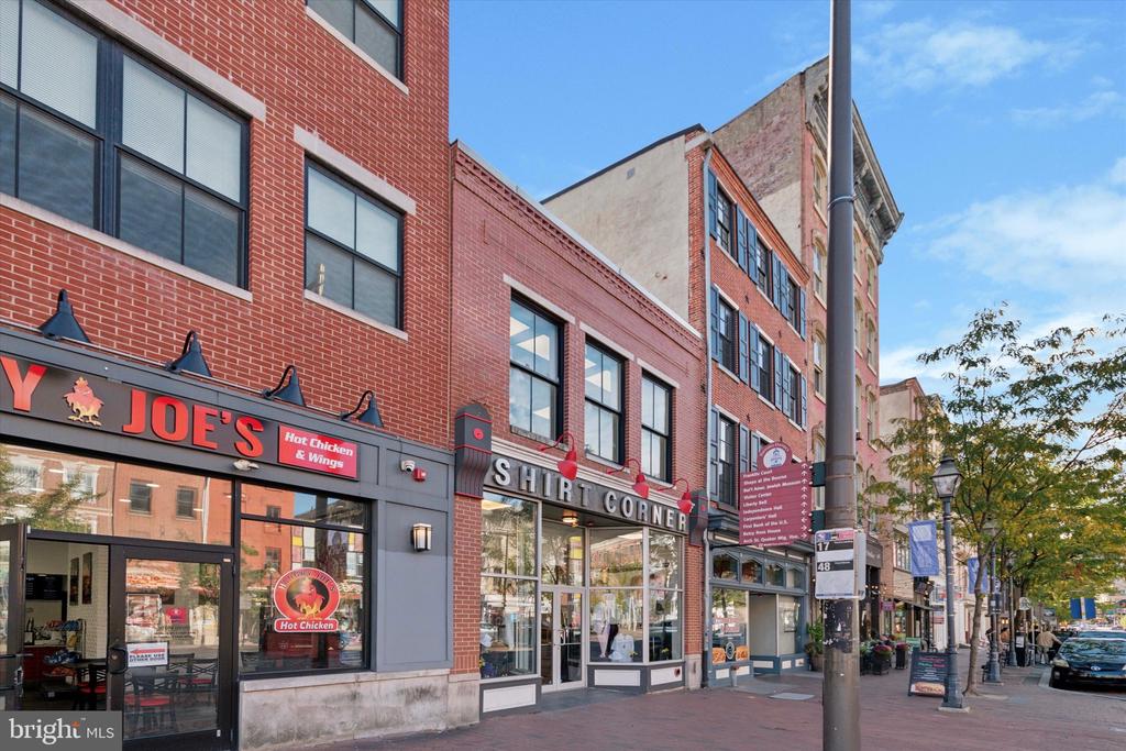 302 Market St