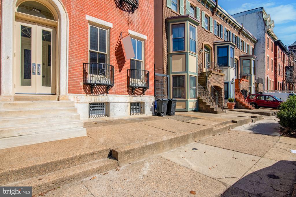 2029 SPRING GARDEN ST #1F