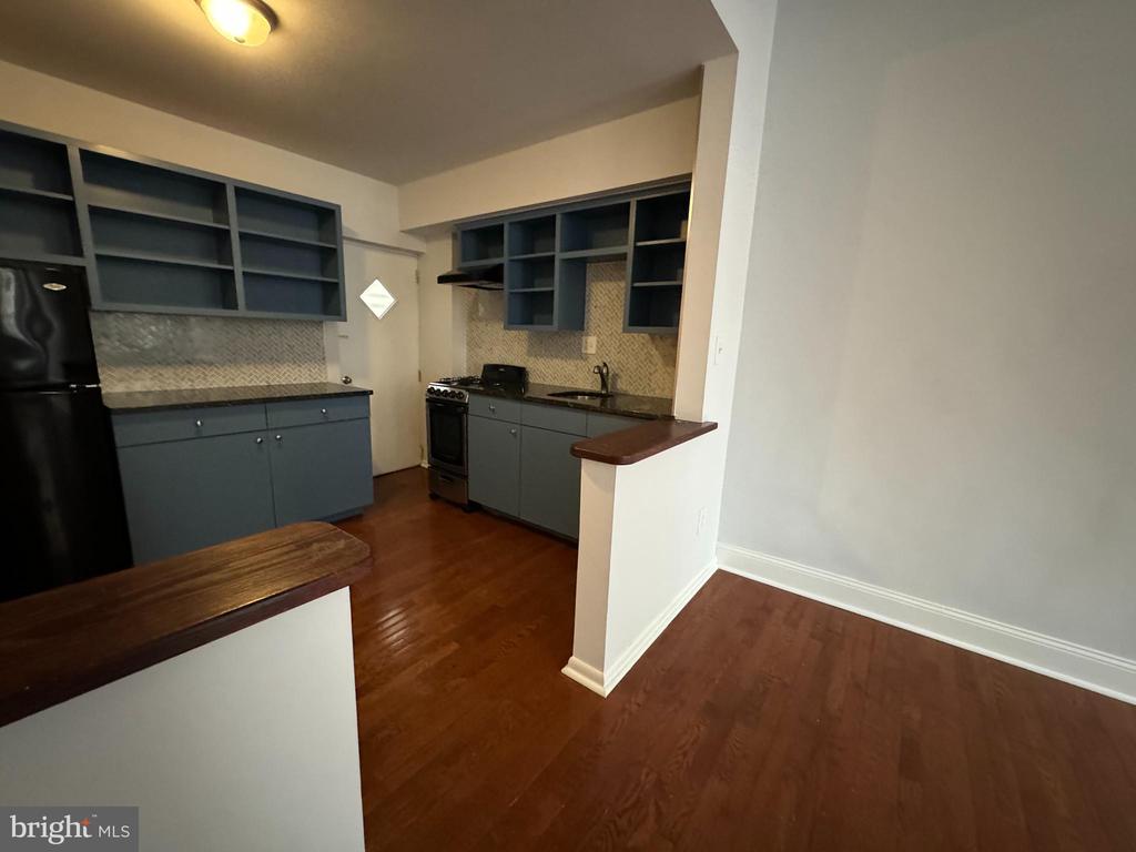 2029 SPRING GARDEN ST #1F