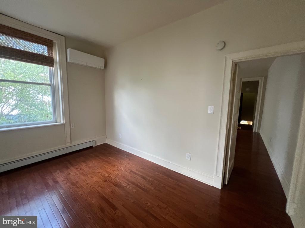 2029 SPRING GARDEN ST #2R