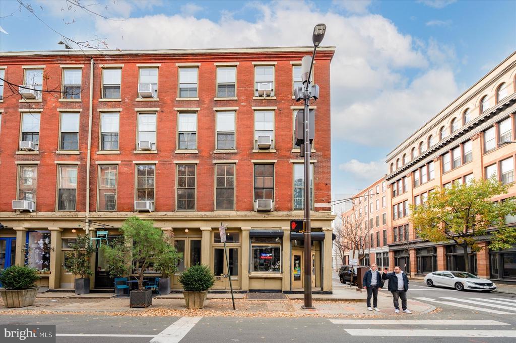160-164 N 3RD ST #160-3R