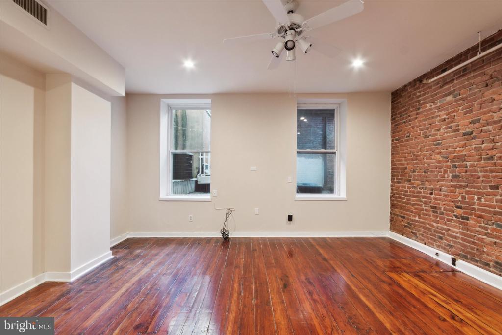 21 N 3RD ST #2A