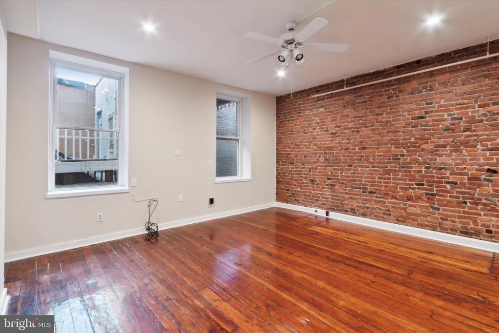 21 N 3RD ST #2A