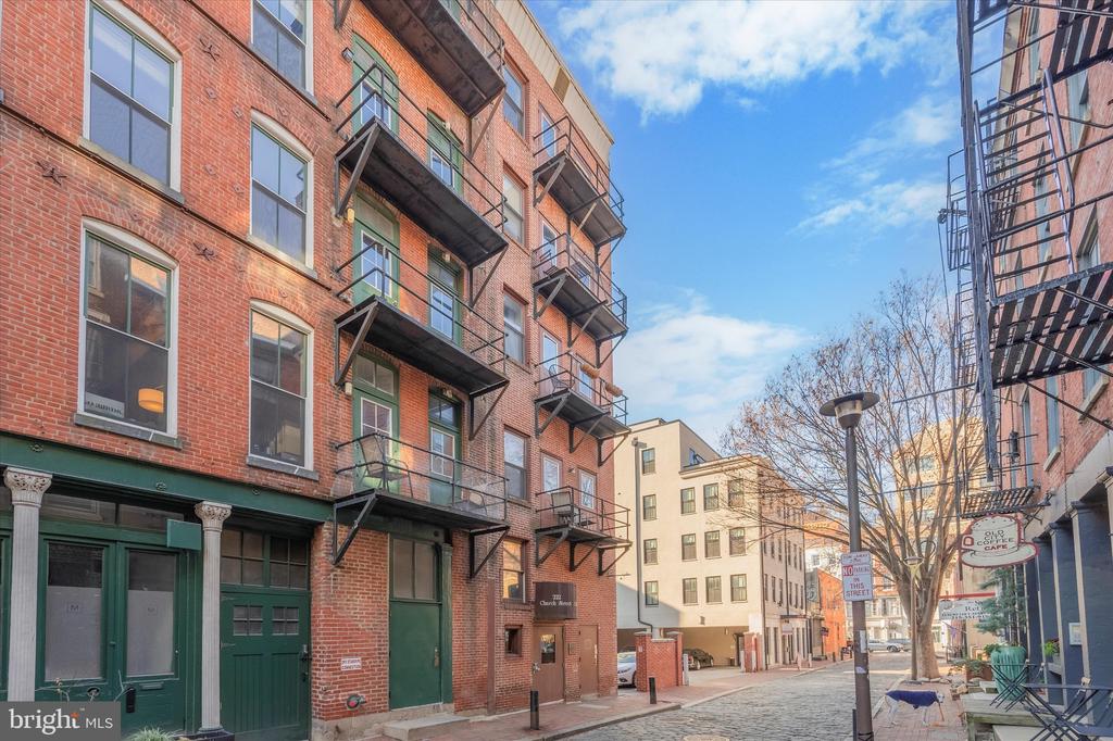 222 CHURCH ST #4C