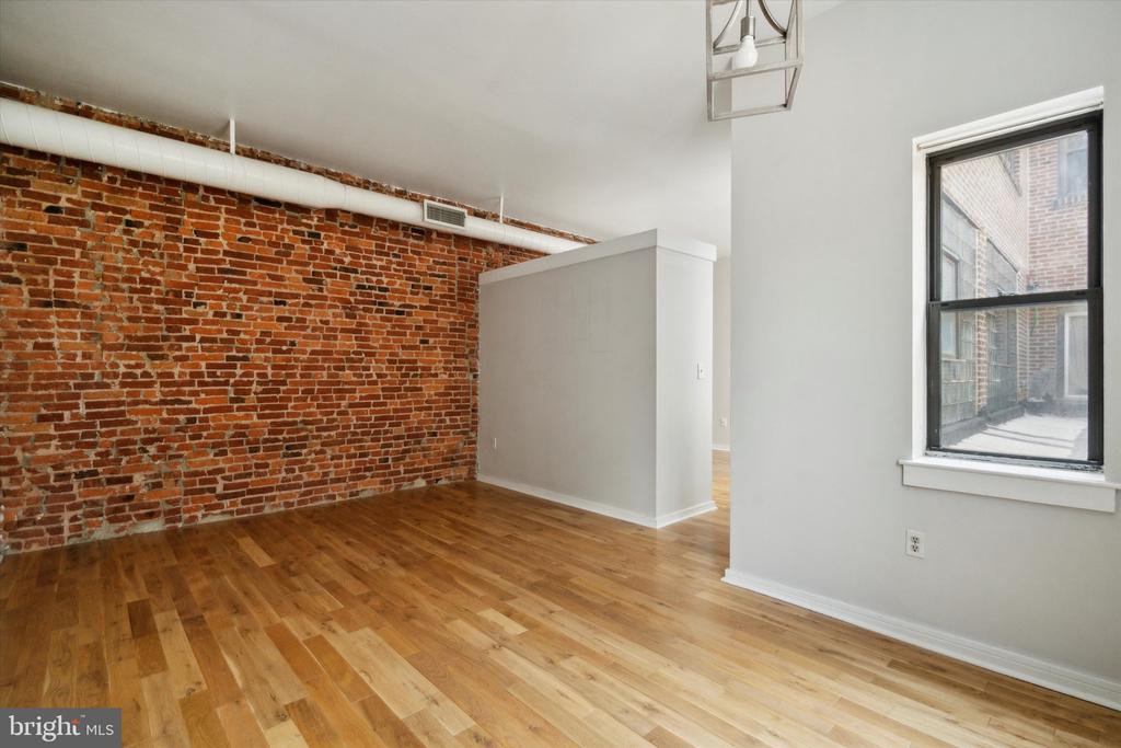 222 CHURCH ST #4C