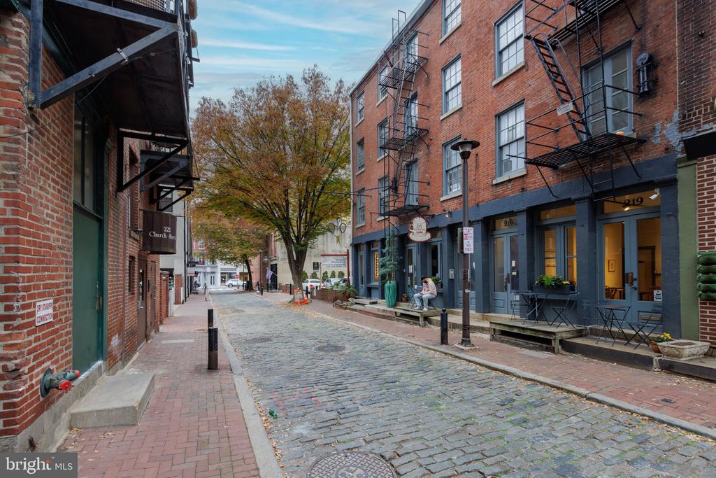222 CHURCH ST #4C