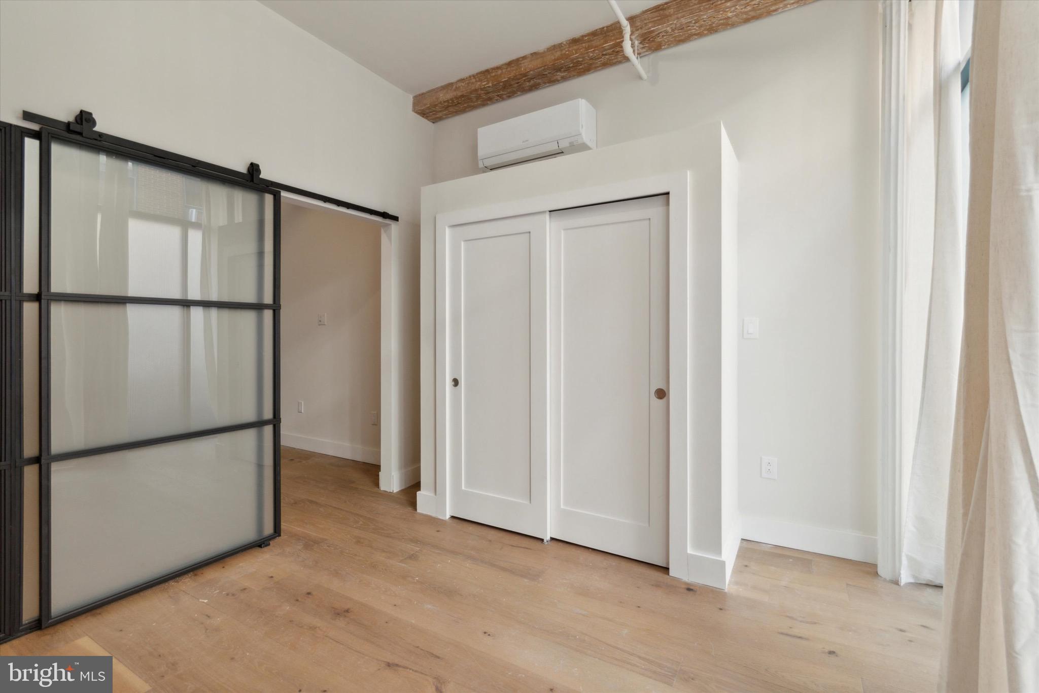 32 STRAWBERRY STREET ST #1