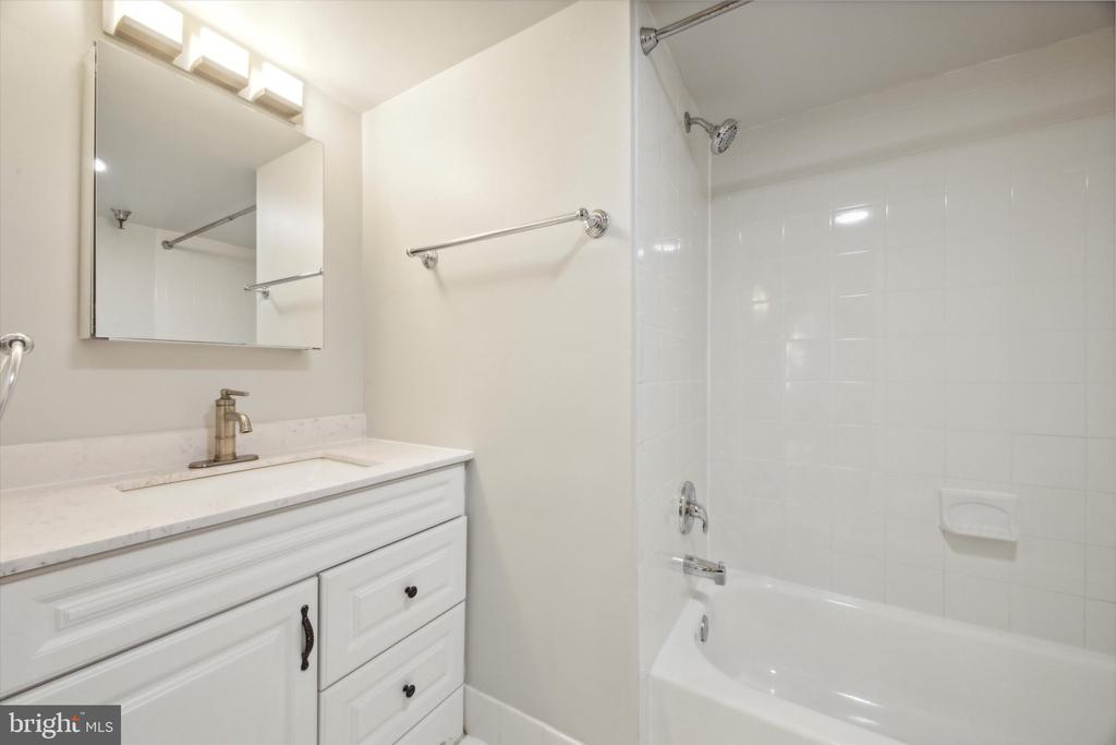 222 CHURCH ST #2A