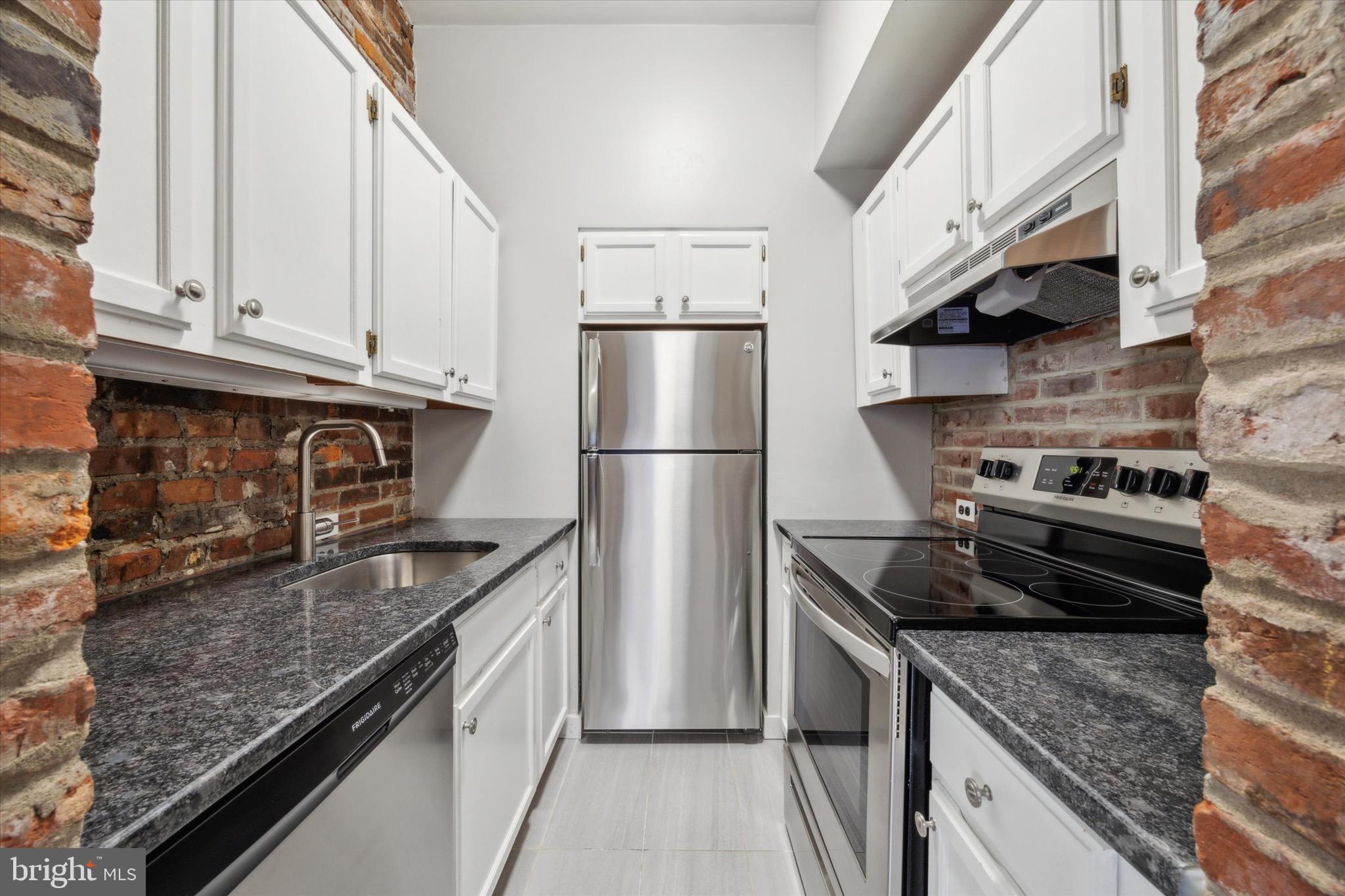 222 CHURCH ST #3H