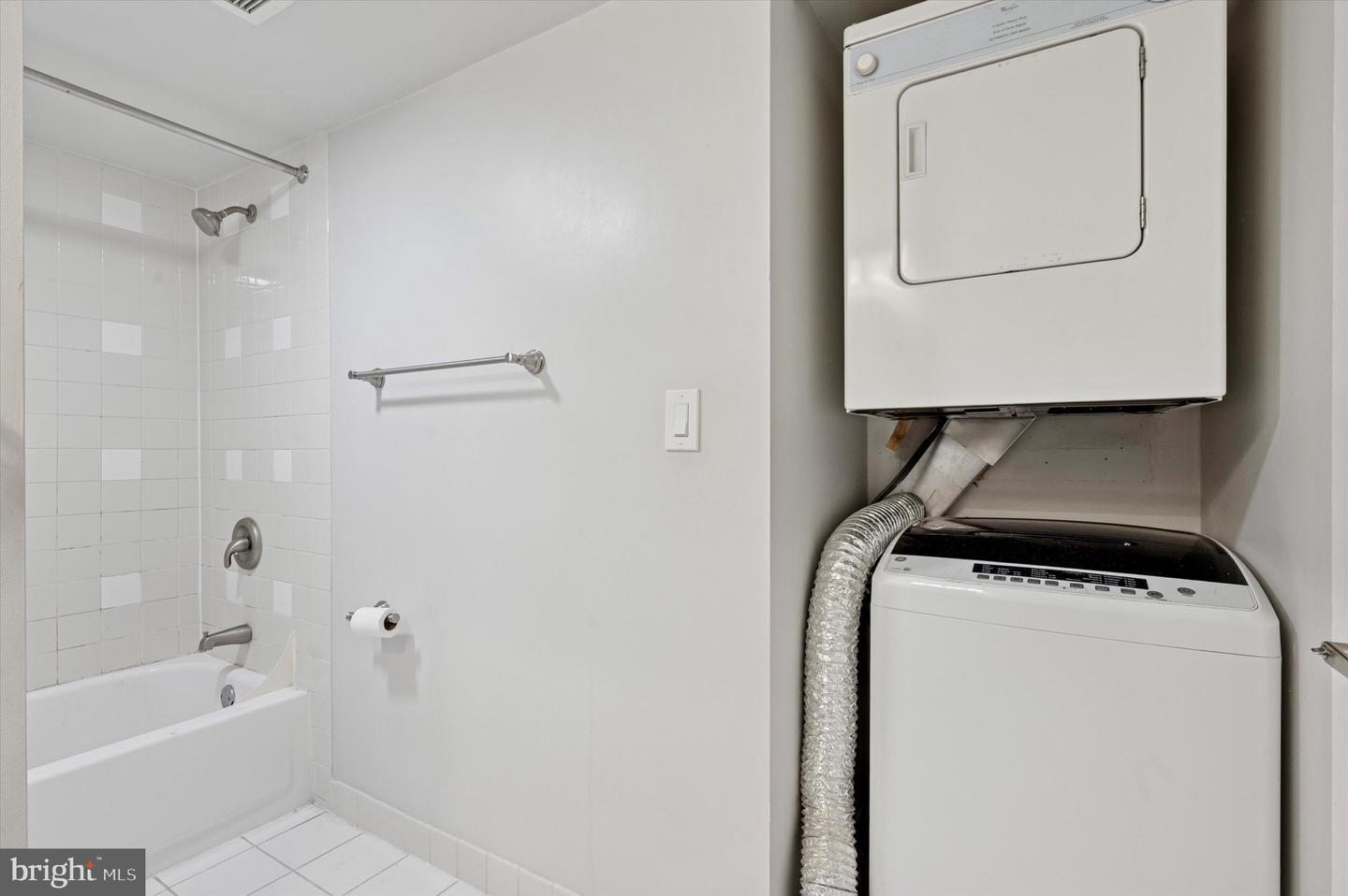 222 CHURCH ST #2J