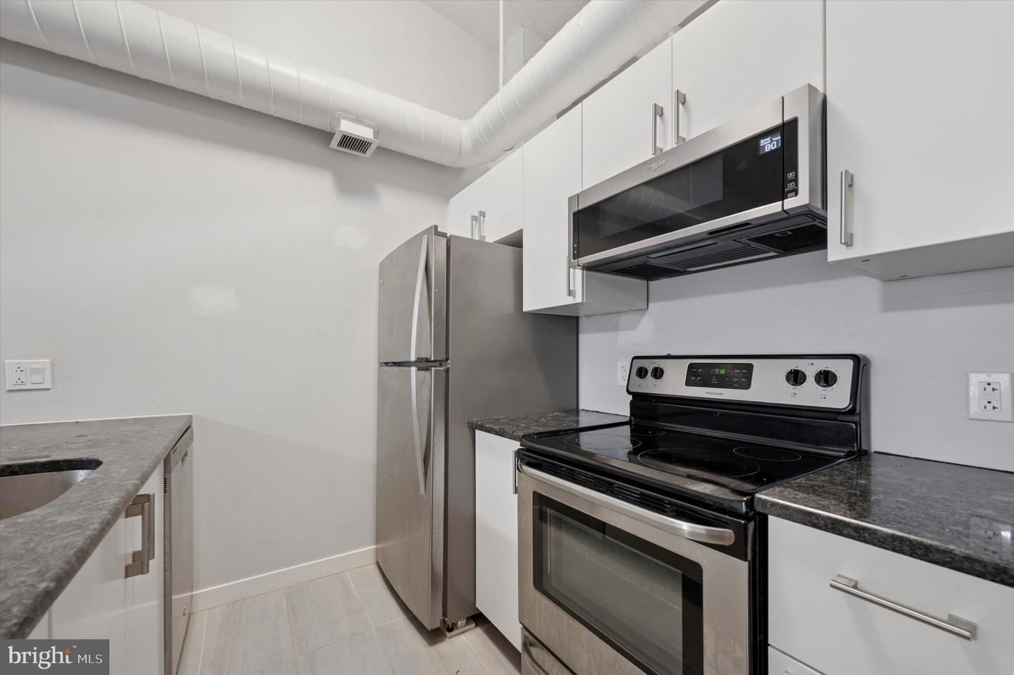 222 CHURCH ST #2J