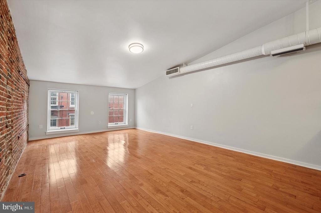 222 CHURCH ST #2J