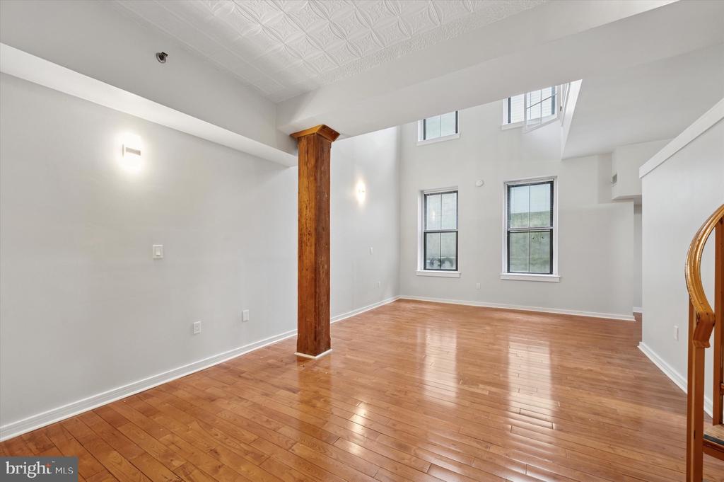 222 CHURCH ST #2J
