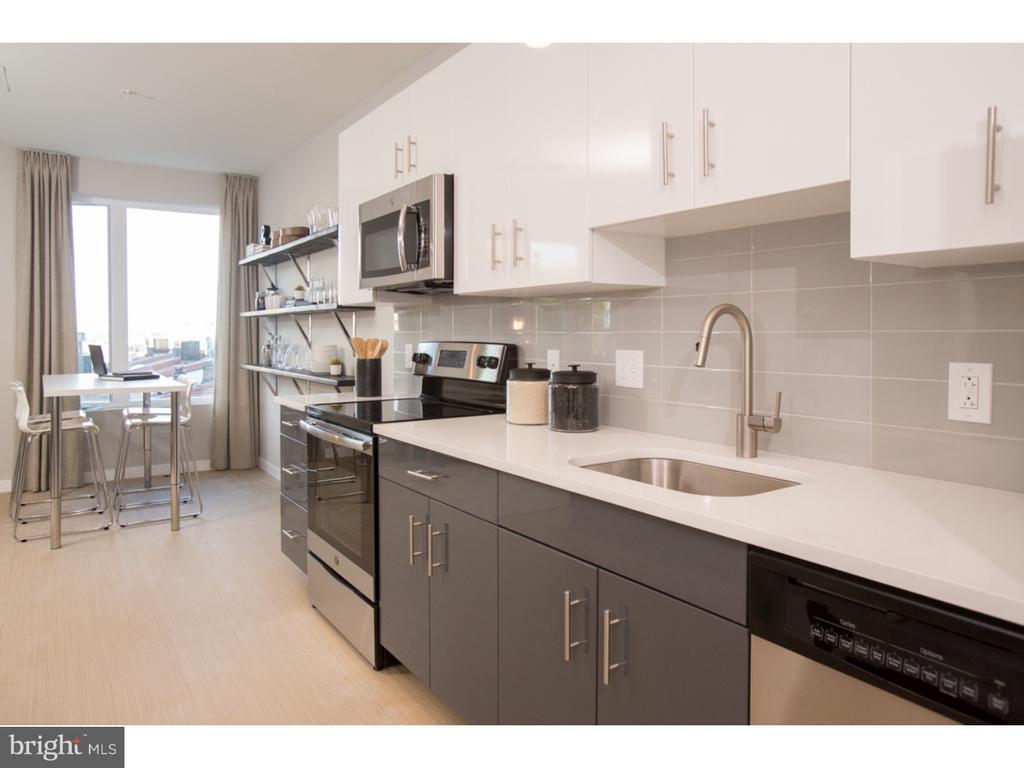 121 N 2ND ST #321