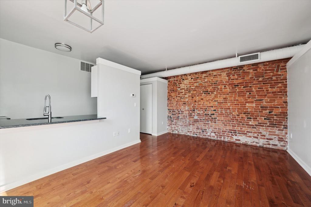 222 CHURCH ST #3G