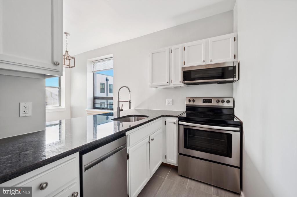 222 CHURCH ST #3G