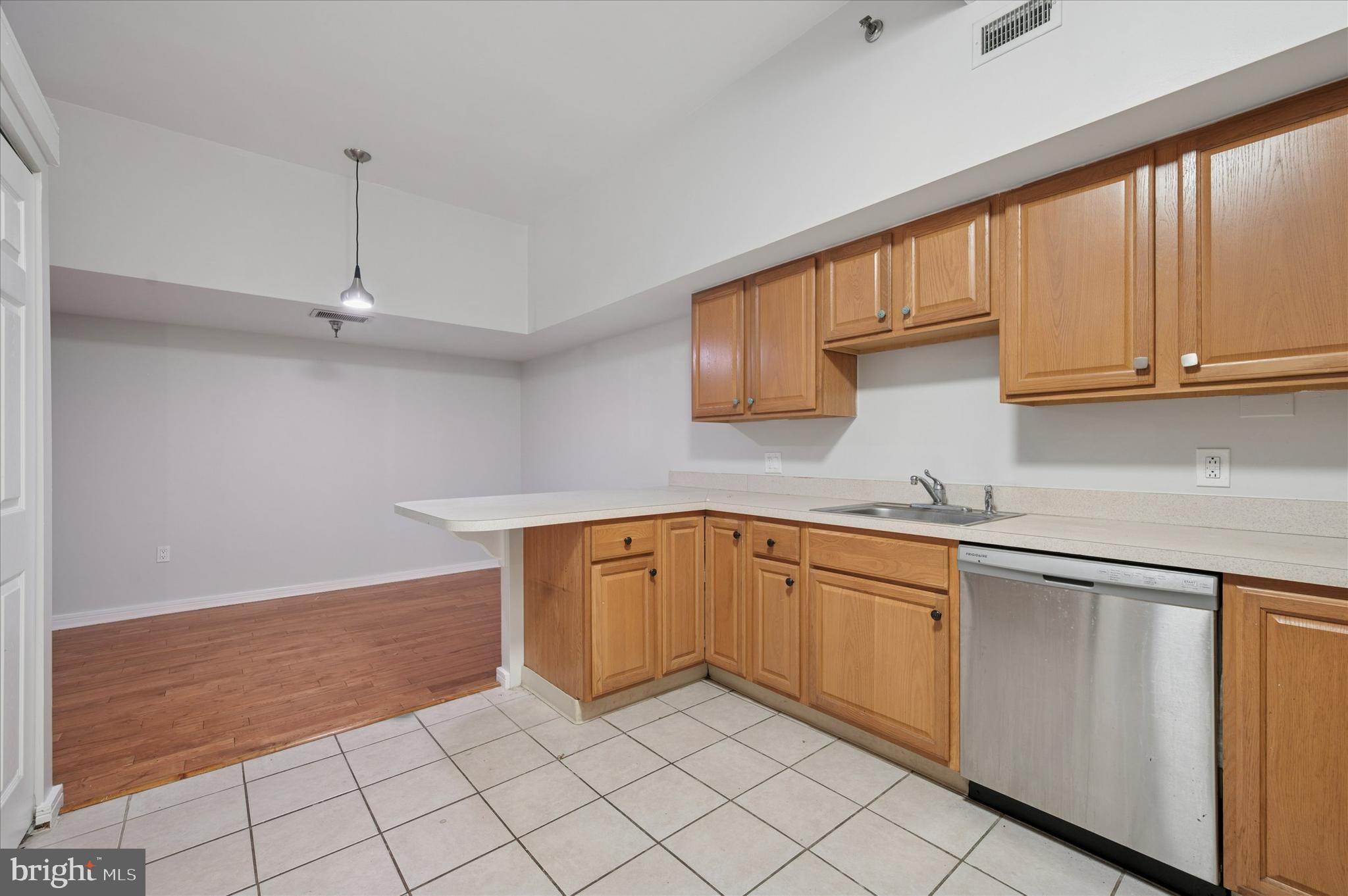 222 CHURCH STREET 2C