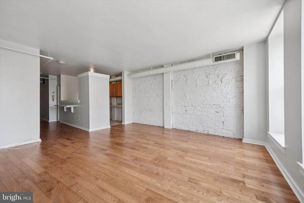 222 CHURCH ST #2E