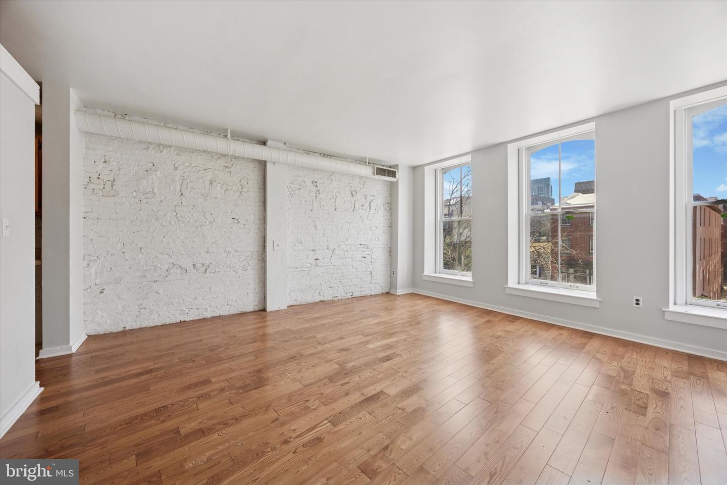222 CHURCH ST #2E