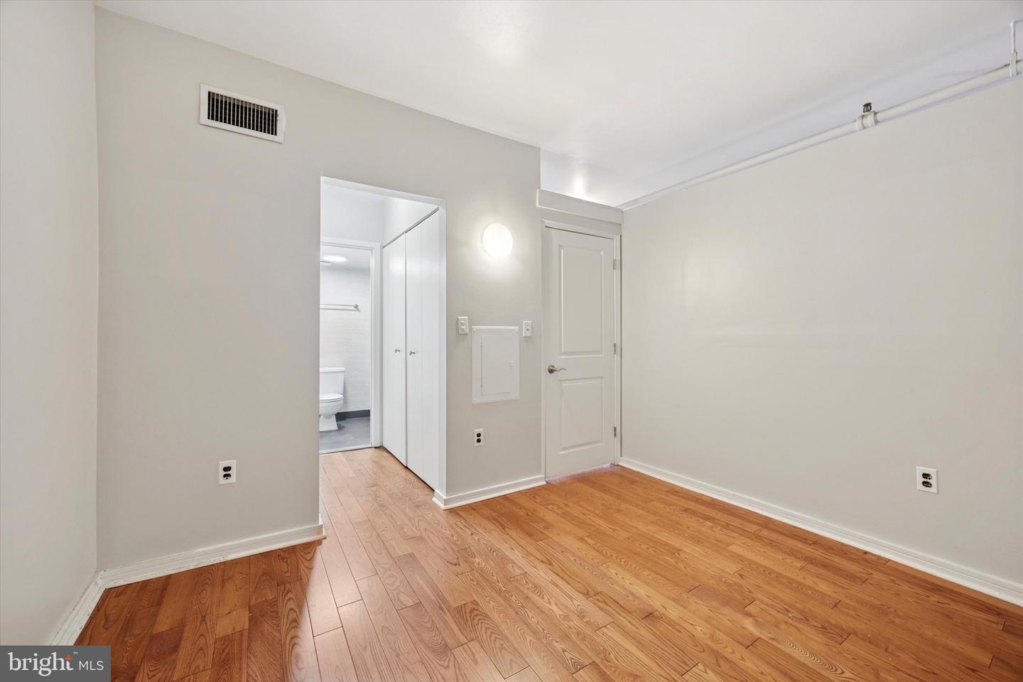 222 CHURCH ST #2E