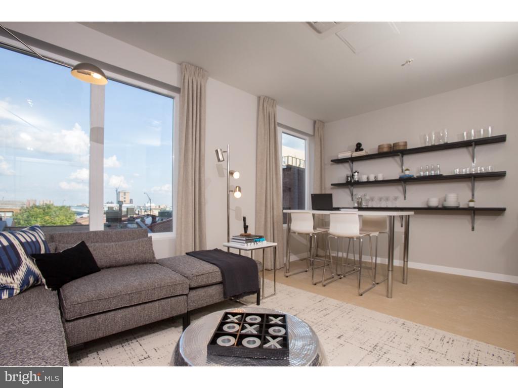 121-31 N 2ND ST #528